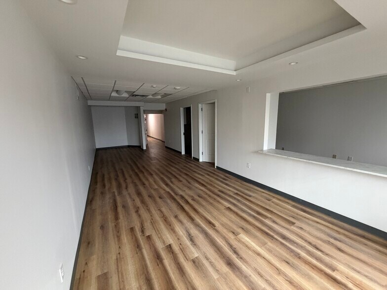 More Photos Of 246 Main St, New Paltz General Retail For Lease