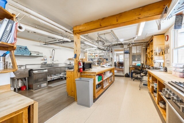 More Photos Of 40 Union St, Blue Hill Hospitality For Sale