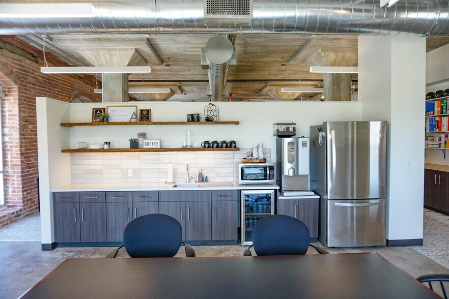 More Photos Of 165 S Rock Island St, Wichita Office For Lease