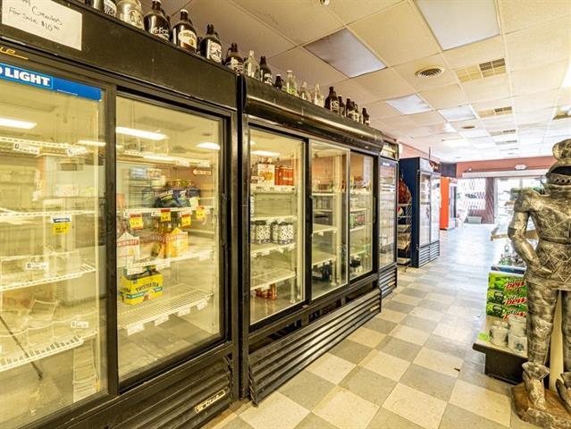 More Photos Of 206 Main St, Poultney General Retail For Sale