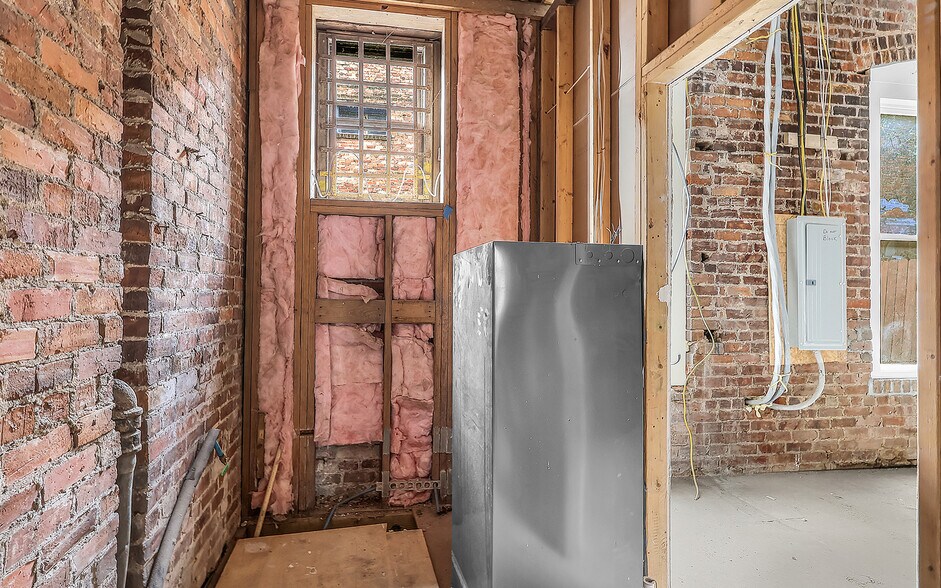 More Photos Of 351 Martin Luther King Jr Blvd, Savannah Storefront Retail Residential For Lease