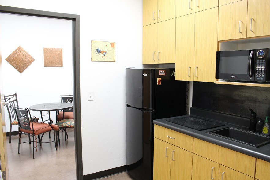 More Photos Of 3038 E Fort Lowell Rd, Tucson Medical For Sale