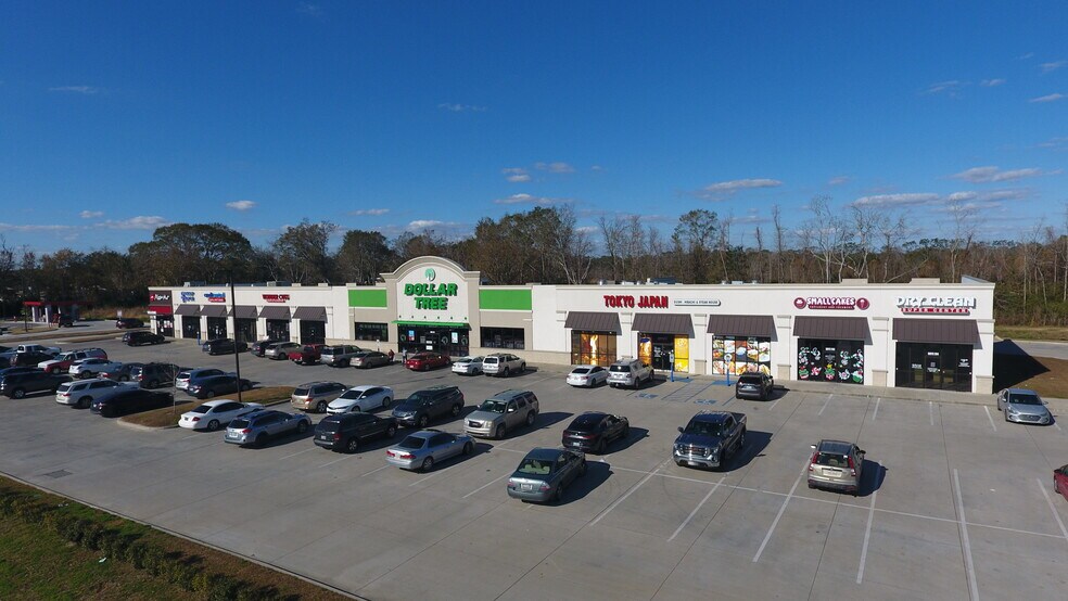 Primary Photo Of 105-107 Hector Connoly Rd, Carencro General Retail For Lease