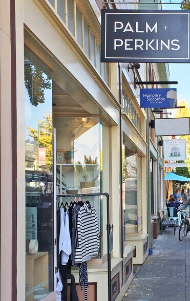 More Photos Of 2924-2926 College Ave, Berkeley Storefront For Lease