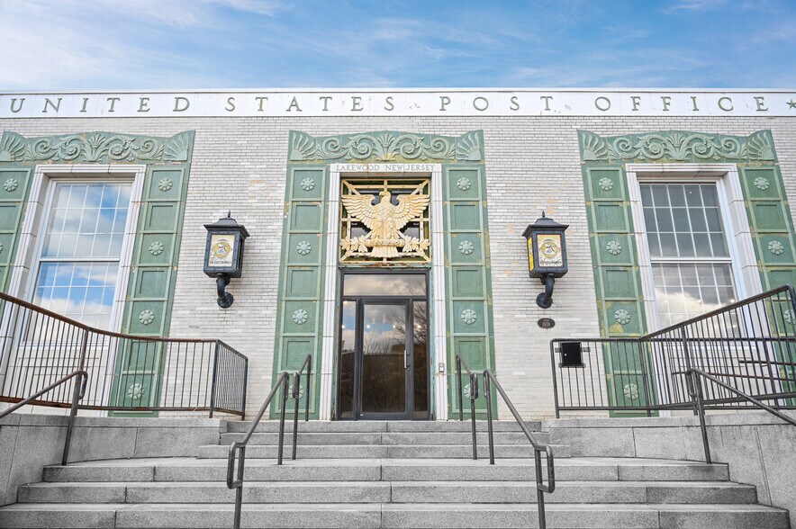 Primary Photo Of 19 Clifton Ave, Lakewood Post Office For Lease