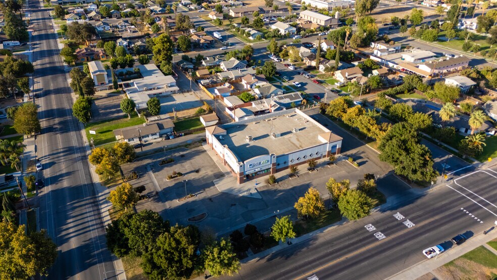 More Photos Of 1500 Whitley Ave, Corcoran Drugstore For Lease