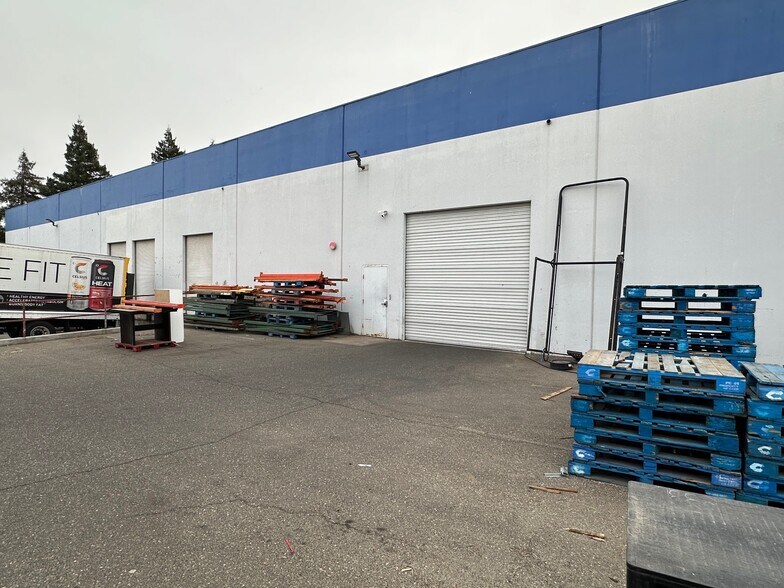More Photos Of 1615 Sandpoint Dr, Ceres Manufacturing For Lease