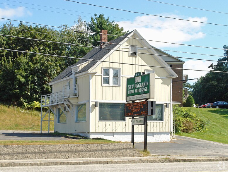 More Photos Of 375 Center St, Auburn Office For Lease