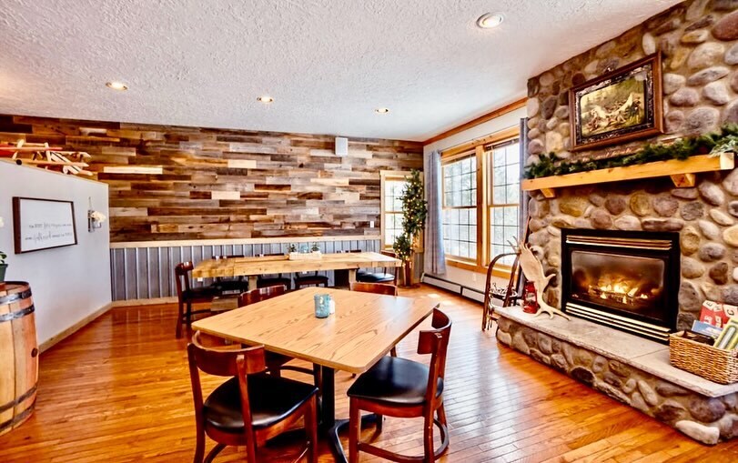 More Photos Of 205 Fireweed Ln, Grand Marais Hotel For Sale