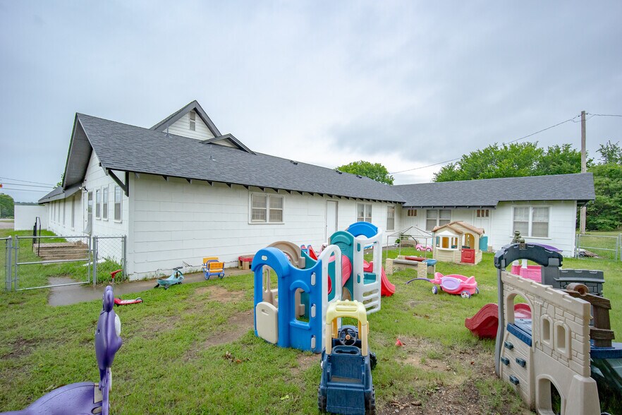 More Photos Of 605 Main st, Velma Religious Facility For Sale