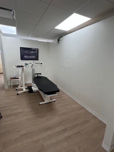 More Photos Of 14011 Beach Blvd, Jacksonville Medical For Sale