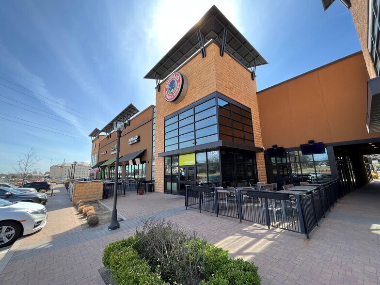 More Photos Of 2150 E Lamar Blvd, Arlington Unknown For Lease