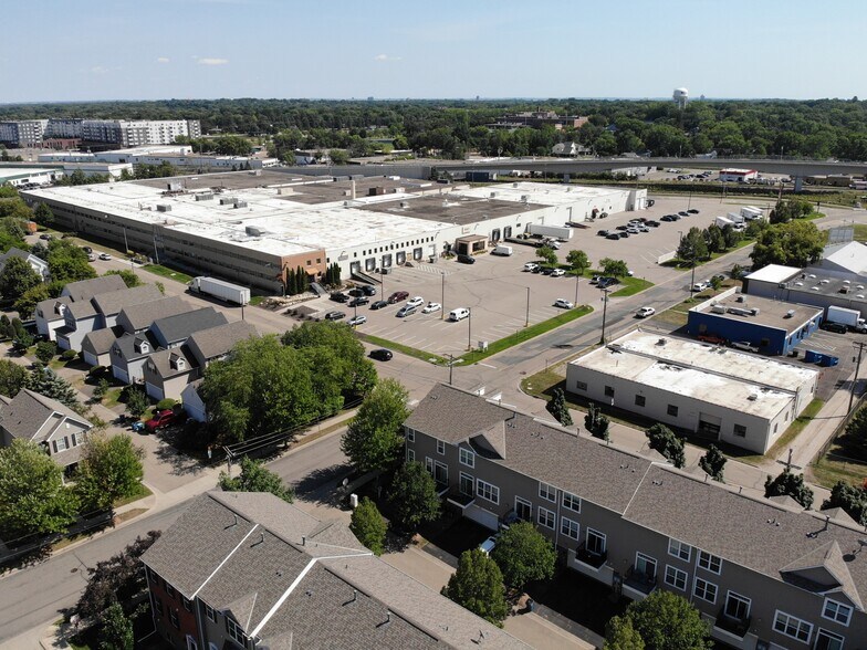 More Photos Of 125-175 Jackson Ave N, Hopkins Light Distribution For Lease