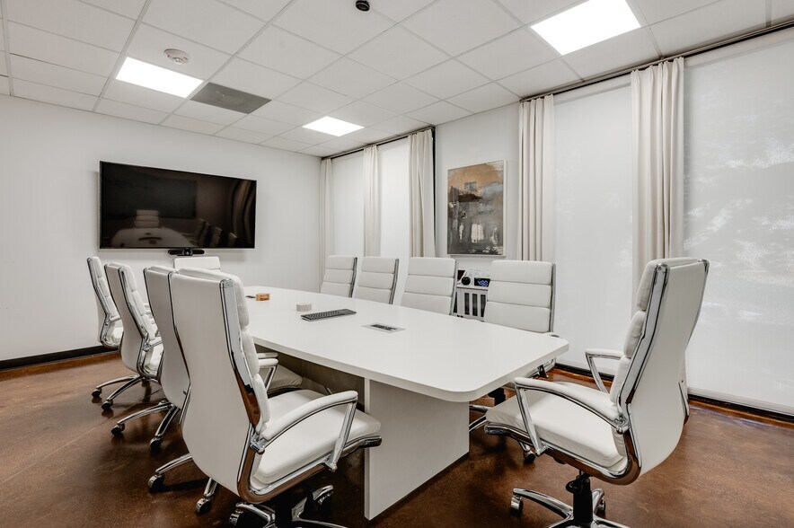 More Photos Of 14665 Midway Rd, Addison Office For Lease
