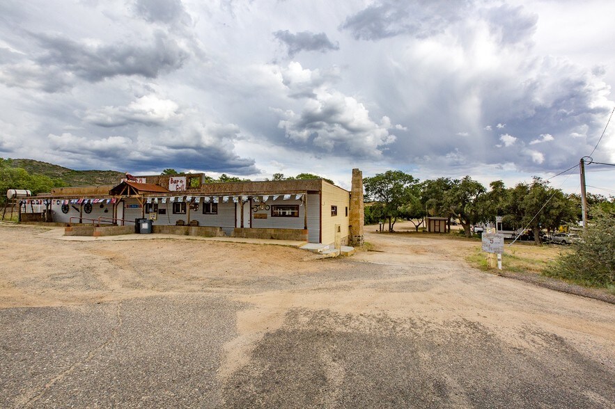 More Photos Of 8355-8365 S Highway 89, Kirkland Trailer Camper Park For Sale