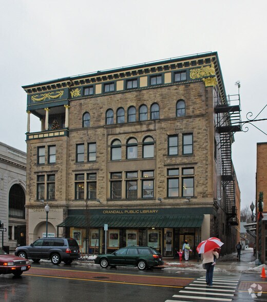 More Photos Of 221 Glen St, Glens Falls Apartments For Lease