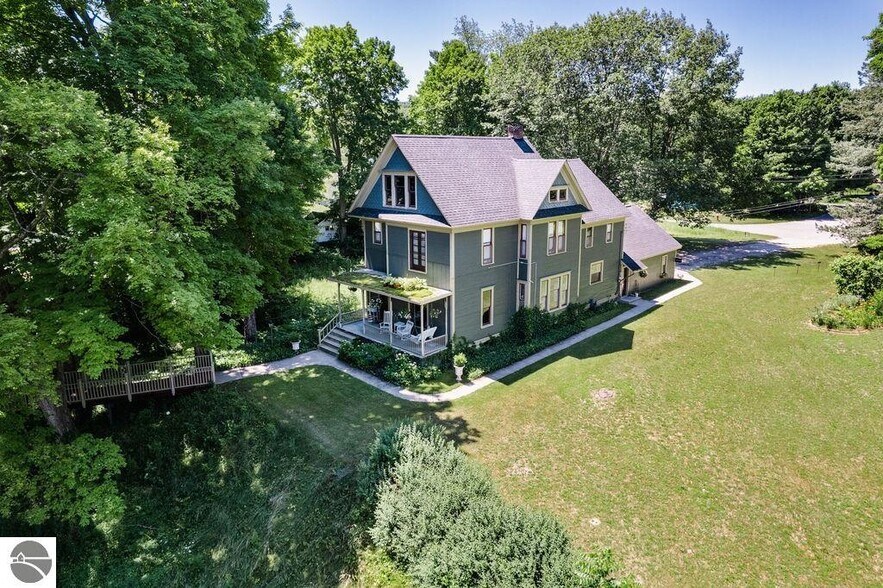 More Photos Of 2287 S Main St, Central Lake Hospitality For Sale