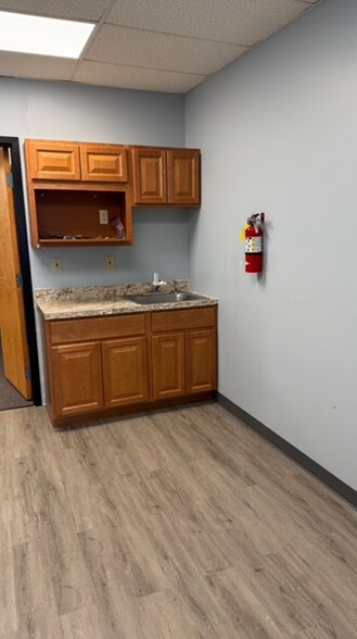 More Photos Of 270 Benton Dr, East Longmeadow Medical For Lease