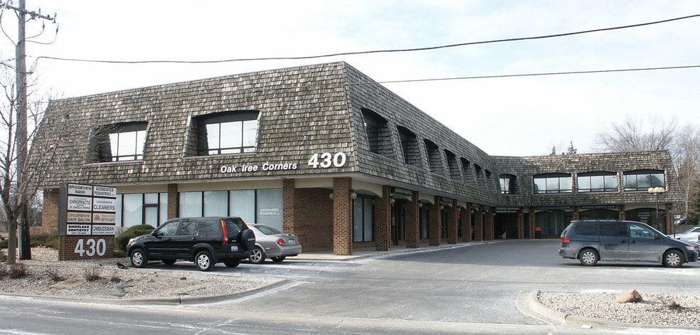 More Photos Of 430 Milwaukee Ave, Lincolnshire Storefront Retail Office For Lease