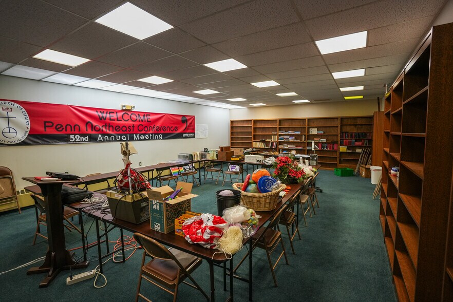 More Photos Of 431 Delaware Ave, Palmerton Office For Sale