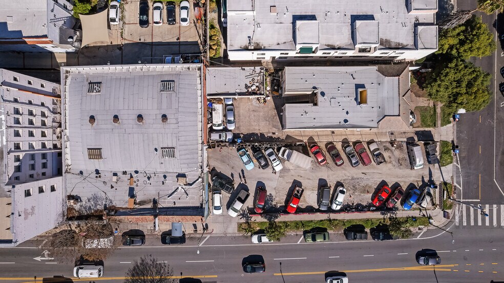 More Photos Of 4067-4075 1/2 Beverly Blvd, Los Angeles Storefront For Sale