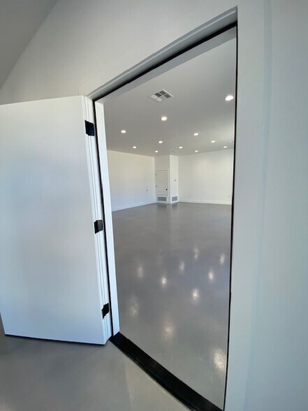 More Photos Of 391 Mill Creek Dr, Salado Office For Lease