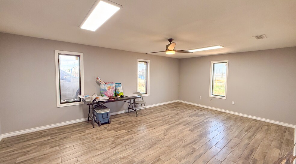 More Photos Of 509 Madrid Rd, Odessa Industrial For Sale