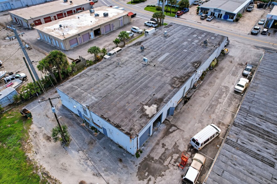 More Photos Of 1460 Cypress Dr, Jupiter Warehouse For Lease