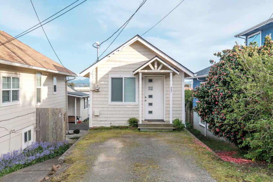 More Photos Of 443 SW 7th St, Newport Apartments For Sale