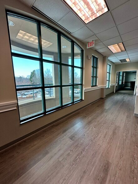 More Photos Of 204 Muirs Chapel Rd, Greensboro Office For Lease