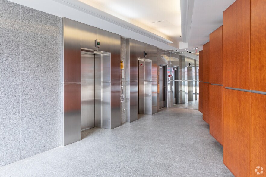 More Photos Of 1001 W Broadway, Vancouver Office For Lease