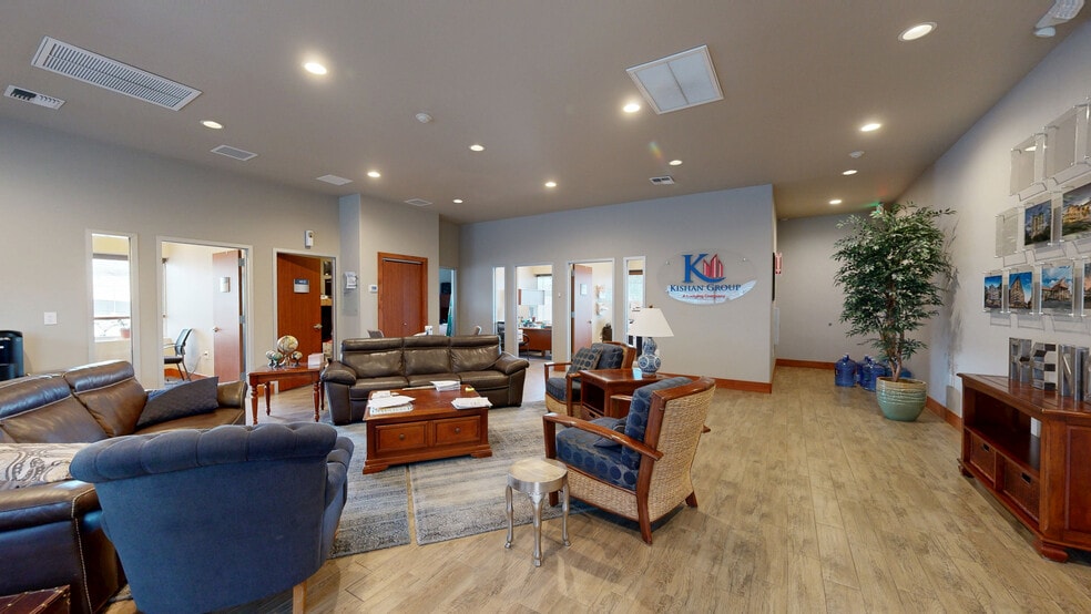 More Photos Of 1975 Selmi Dr, Reno Office For Sale