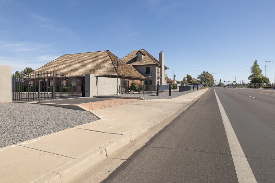 More Photos Of 40 W Brown Rd, Mesa Office For Sale