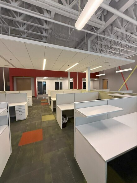 More Photos Of 5475 S Decatur Blvd, Las Vegas Research And Development For Lease