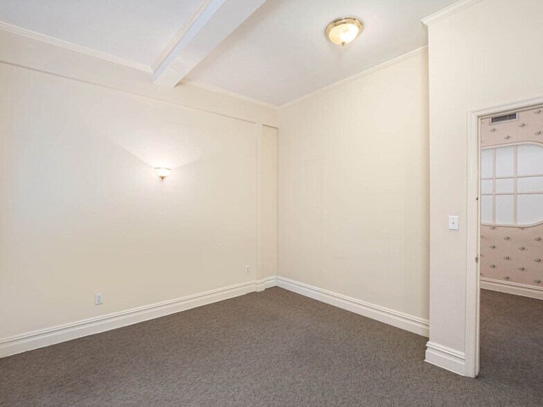 More Photos Of 145 W 86th St, New York Apartments For Sale