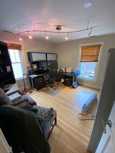 More Photos Of 5 S 6th Ave, La Grange Office For Sale