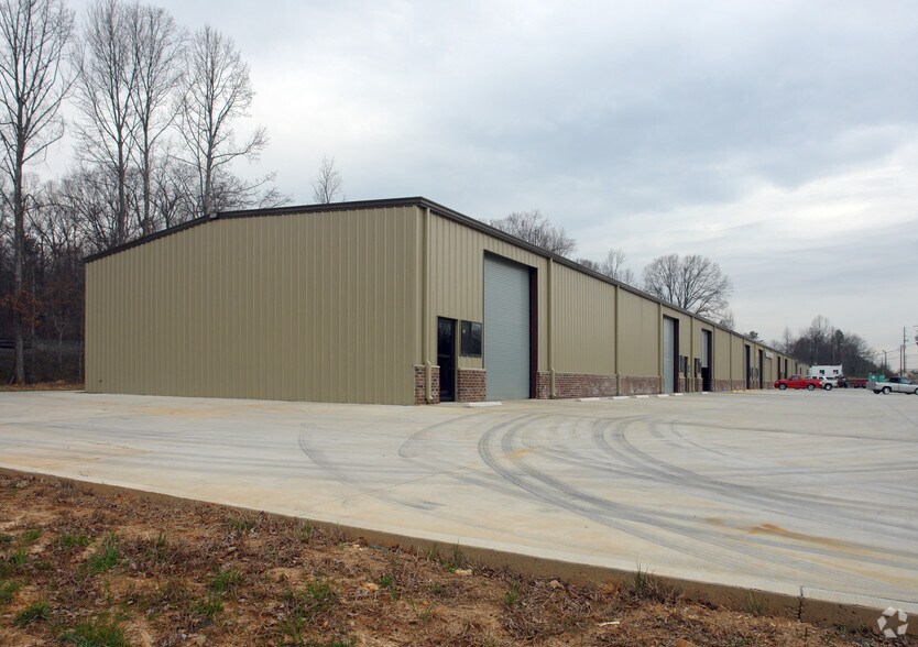 More Photos Of 4714-4748 Atlanta Hwy, Flowery Branch Warehouse For Sale