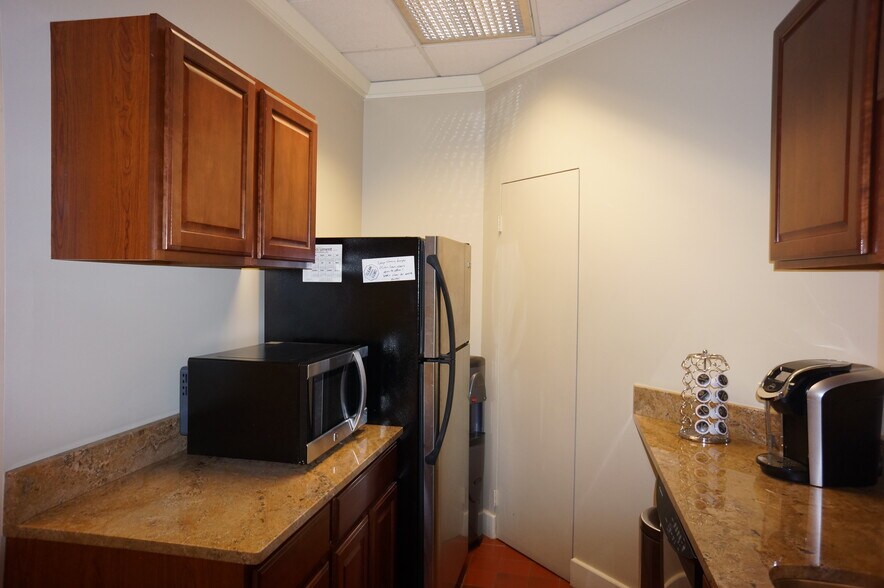 More Photos Of 730 17th St, Denver Office For Sale