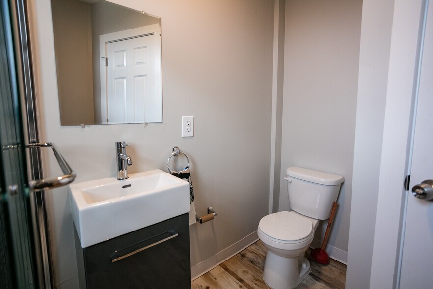 More Photos Of 7627 Poe St, Detroit Apartments For Sale