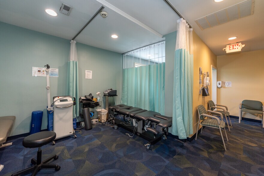 More Photos Of 3536 Grove Ave, Richmond Medical For Lease
