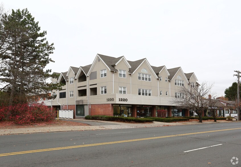 1212 Whitney Ave, Hamden, CT 06517 Retail For Lease