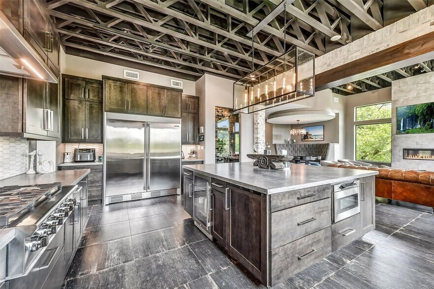 More Photos Of 316 Morningside Dr, Friendswood Loft Creative Space For Sale
