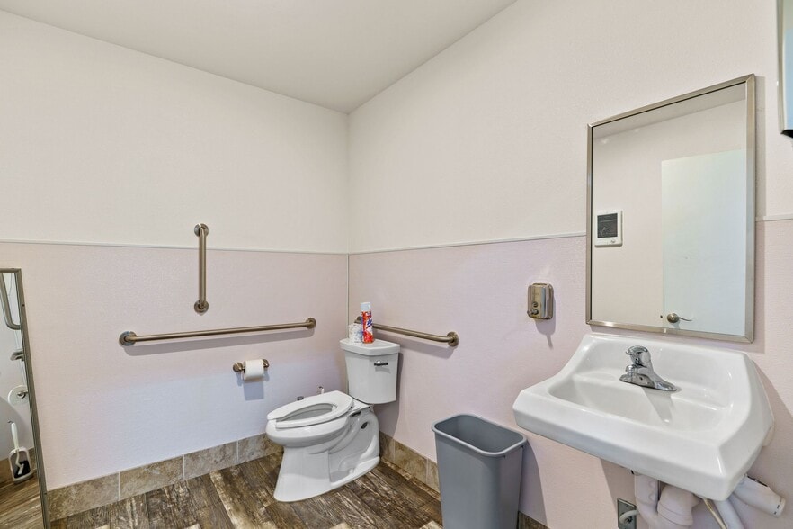 More Photos Of 93303 Prairie Rd, Junction City Industrial For Sale