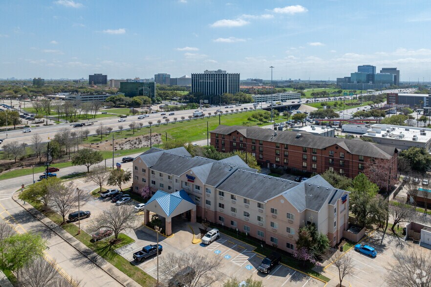 More Photos Of 2400 W Sam Houston Pky S, Houston Hotel For Sale