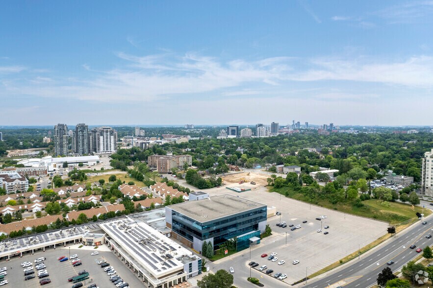 More Photos Of 50 Westmount Rd N, Waterloo Office For Lease