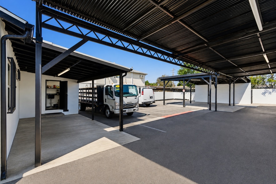 More Photos Of 13449 Van Nuys Blvd, Pacoima Storefront Retail Office For Lease