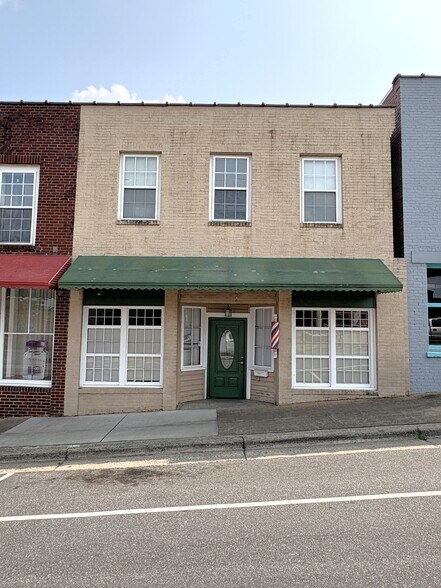 More Photos Of 207 W Main St, Mayodan Storefront Retail Residential For Sale