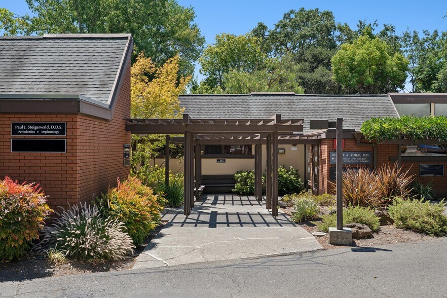 More Photos Of 864-868 2nd St, Santa Rosa Medical For Sale