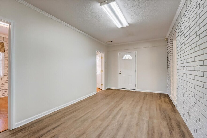 More Photos Of 249 N Price Rd, Sugar Hill Office For Sale