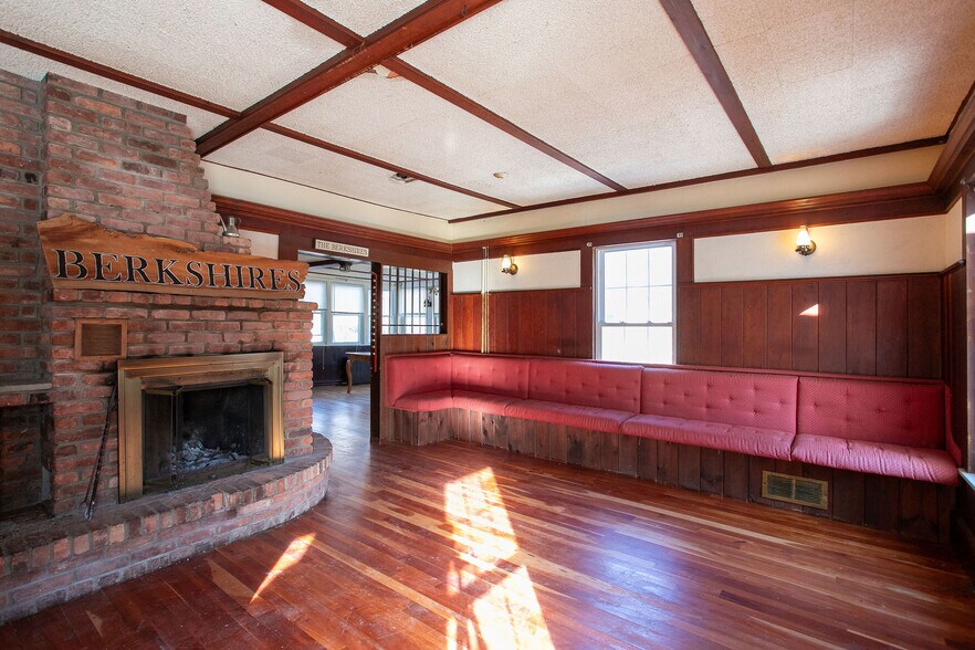 More Photos Of 227 Egremont Plain Rd, North Egremont Office For Sale